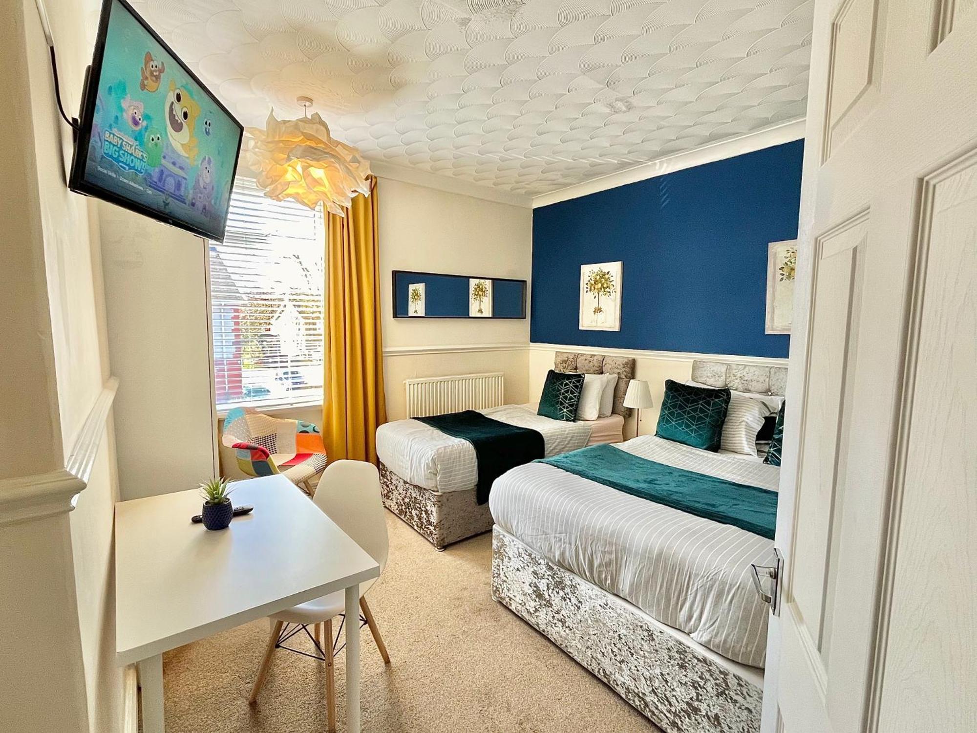 Summer Lane House-3 Bedrooms-Close To M1-Longer Stay-Free Parking Barnsley Exterior photo