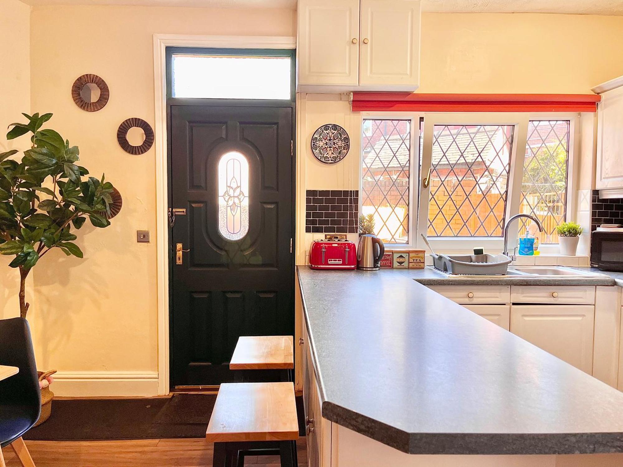 Summer Lane House-3 Bedrooms-Close To M1-Longer Stay-Free Parking Barnsley Exterior photo