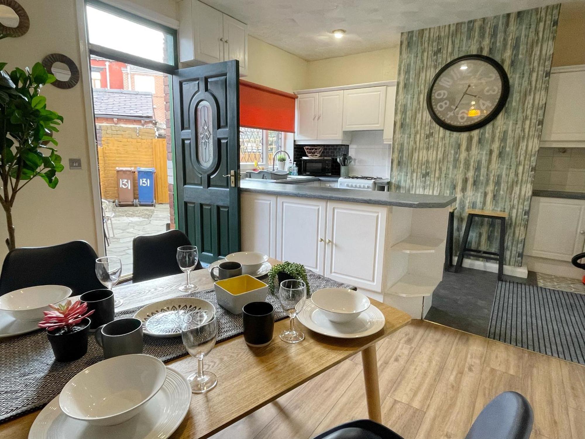Summer Lane House-3 Bedrooms-Close To M1-Longer Stay-Free Parking Barnsley Exterior photo