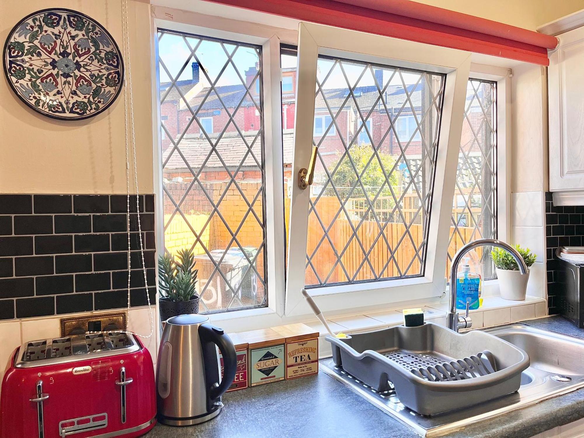 Summer Lane House-3 Bedrooms-Close To M1-Longer Stay-Free Parking Barnsley Exterior photo